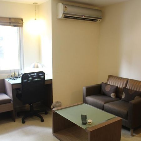 The Lotus Apartment Hotel, Venkatraman Street Chennai Exterior foto