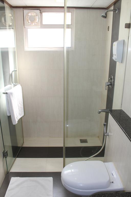 The Lotus Apartment Hotel, Venkatraman Street Chennai Exterior foto