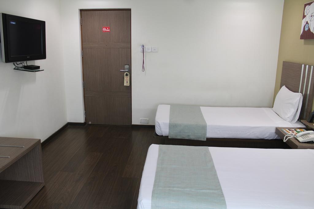 The Lotus Apartment Hotel, Venkatraman Street Chennai Exterior foto