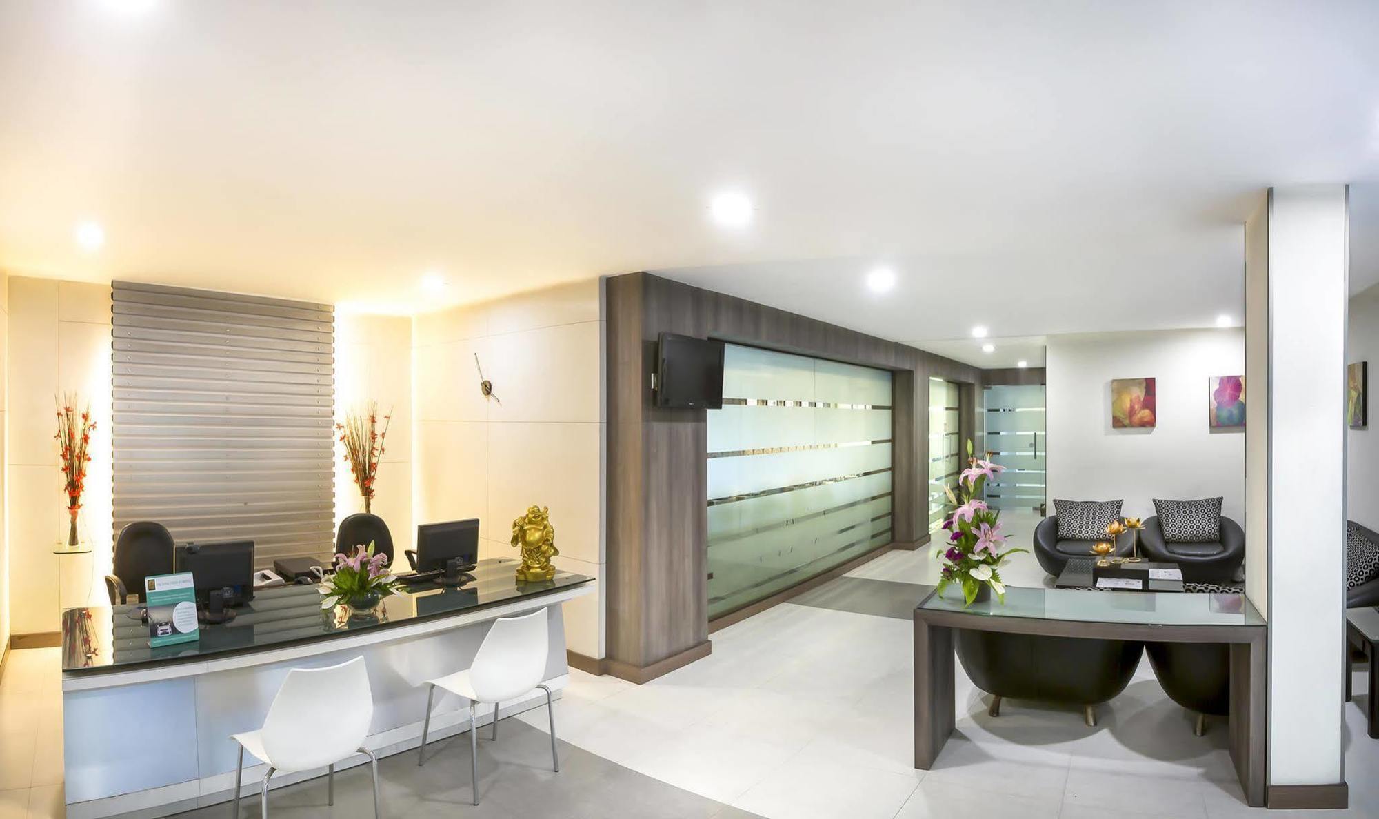 The Lotus Apartment Hotel, Venkatraman Street Chennai Exterior foto