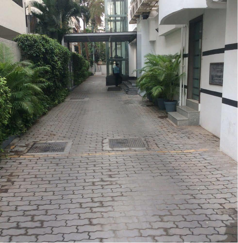 The Lotus Apartment Hotel, Venkatraman Street Chennai Exterior foto
