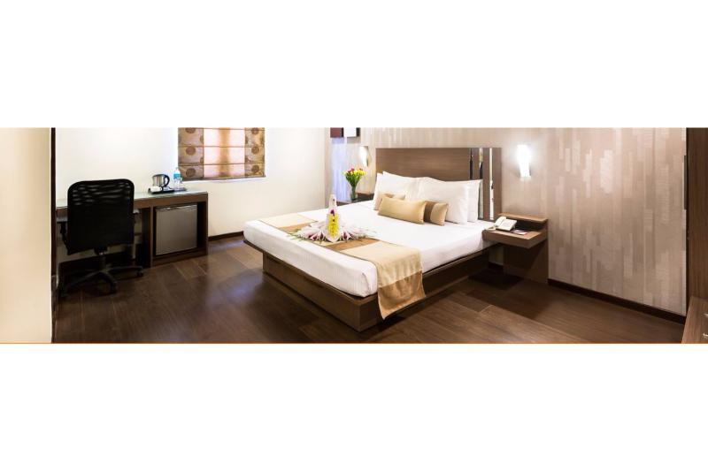 The Lotus Apartment Hotel, Venkatraman Street Chennai Exterior foto